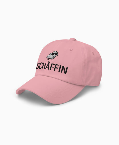 Pinke Dad-Hat mit SCHÄFFIN Stick: witziges Schaf mit Sonnenbrille – auffällige Cap für die Chefin.
