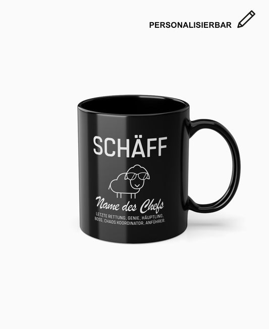 Schwarze Keramiktasse mit SCHÄFF Motiv und Wunschtext – personalisierbares Geschenk für den Chef.
